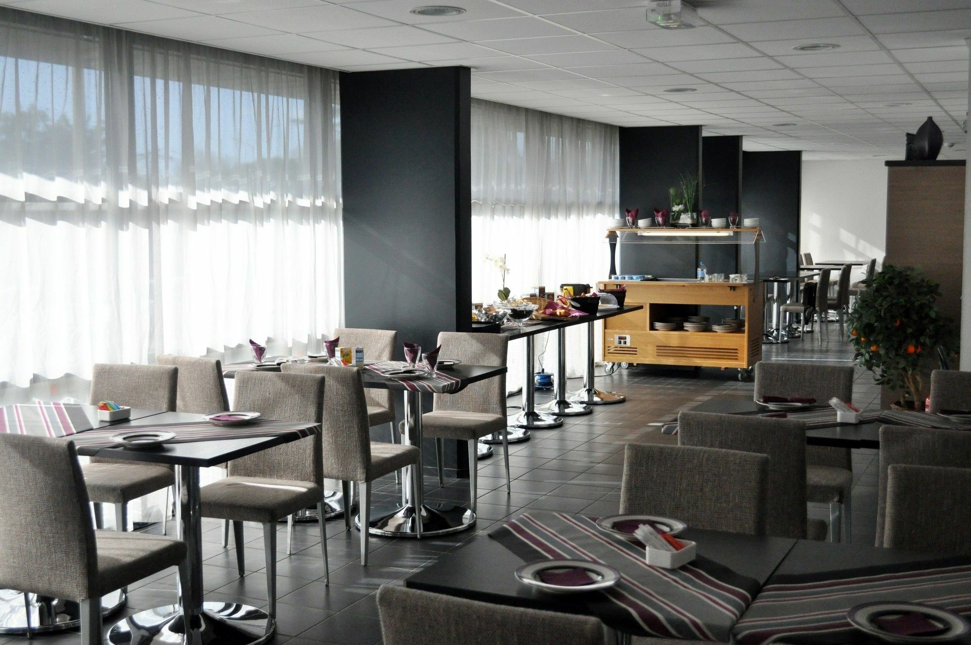Alezan Hotel & Residence Toulouse Exterior photo
